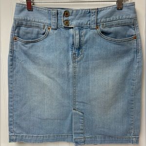 GAP Jeans Stretch Denim Skirt - Size 6